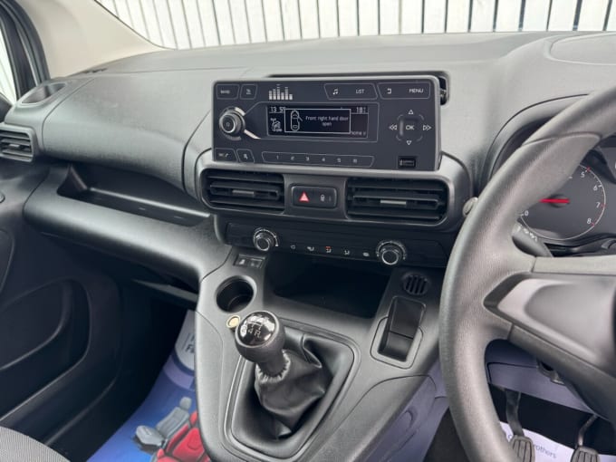 2025 Vauxhall Combo