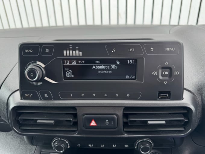 2025 Vauxhall Combo