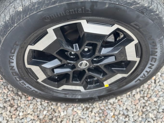 2025 Nissan Navara