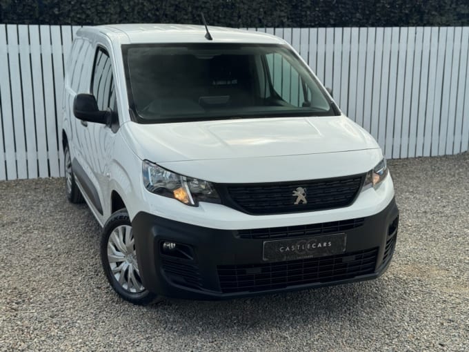 2025 Peugeot Partner