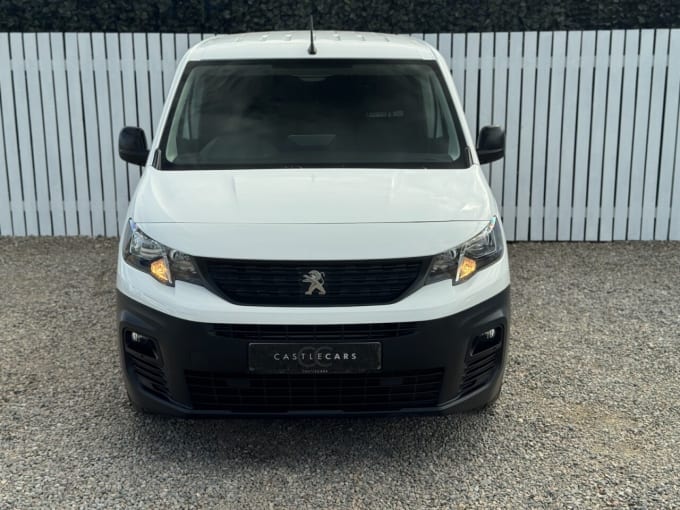 2025 Peugeot Partner