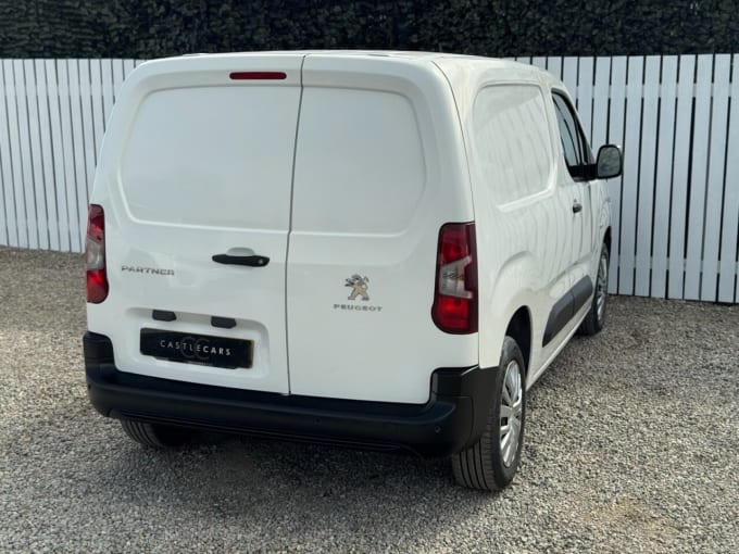 2025 Peugeot Partner