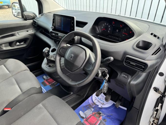 2025 Peugeot Partner