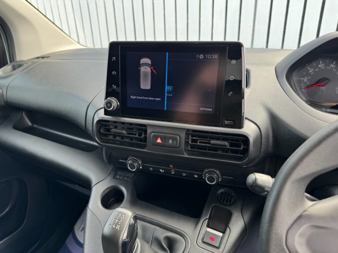 2025 Peugeot Partner