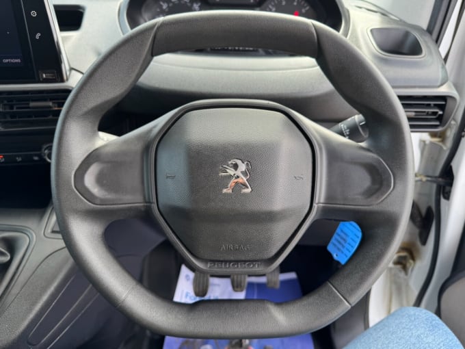 2025 Peugeot Partner