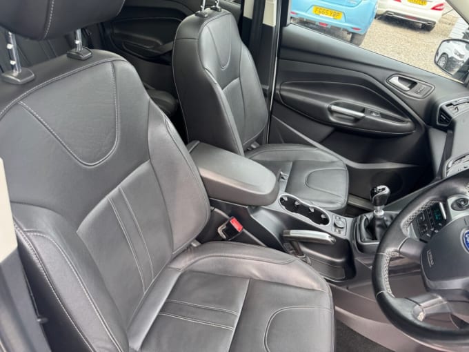 2025 Ford Kuga