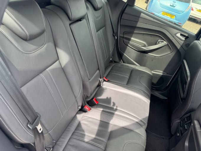 2025 Ford Kuga
