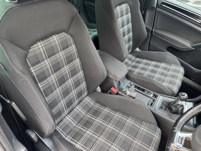 2025 Volkswagen Golf
