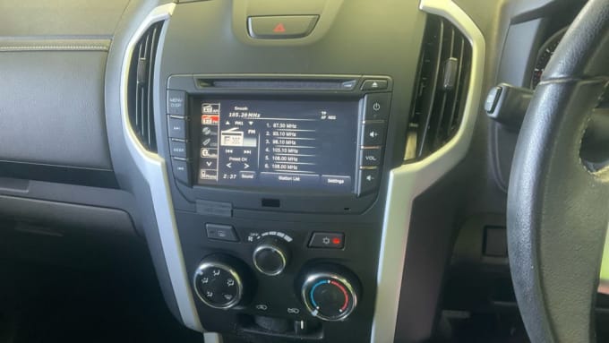 2025 Isuzu D-max