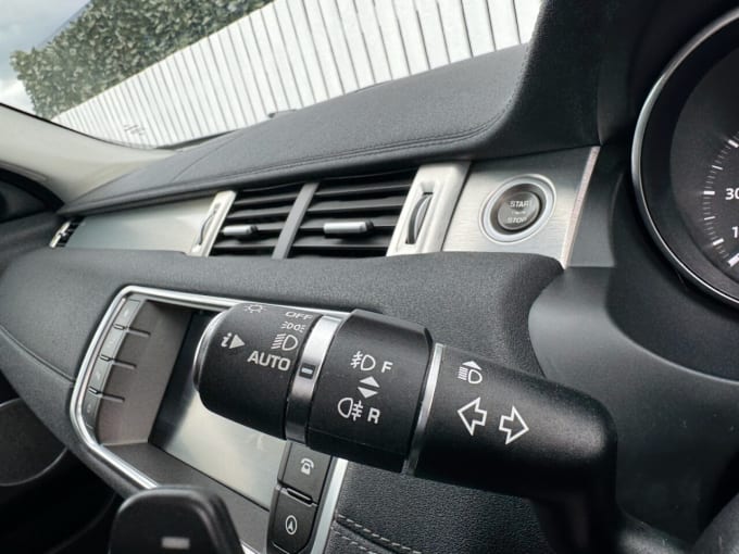 2025 Land Rover Range Rover Evoque