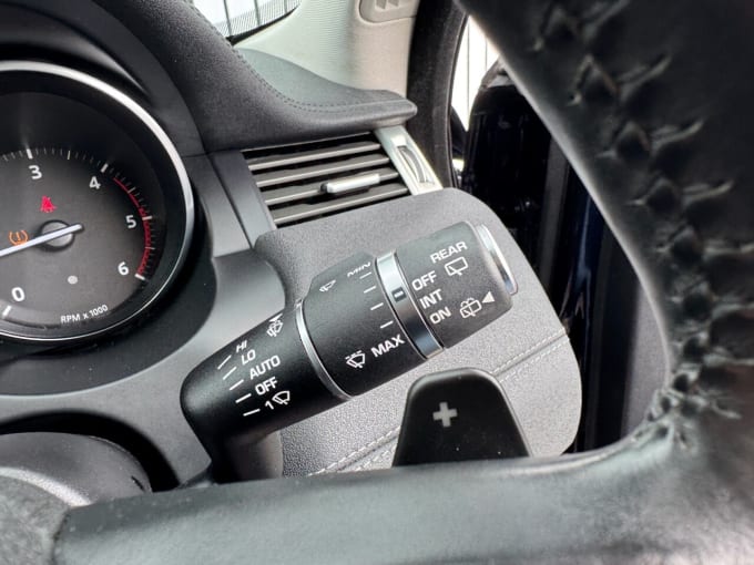 2025 Land Rover Range Rover Evoque