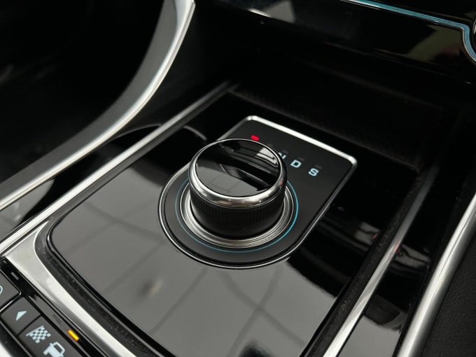 2017 Jaguar Xe