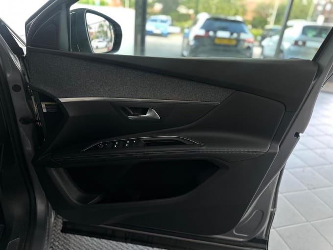 2019 Peugeot 5008