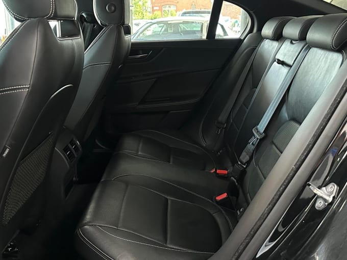 2017 Jaguar Xe