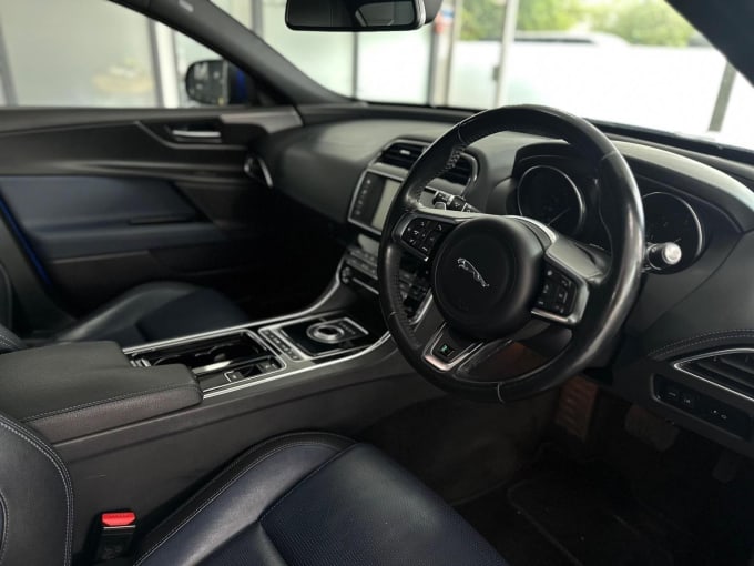 2017 Jaguar Xe