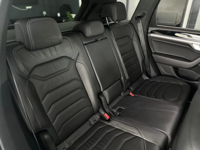 2022 Volkswagen Touareg