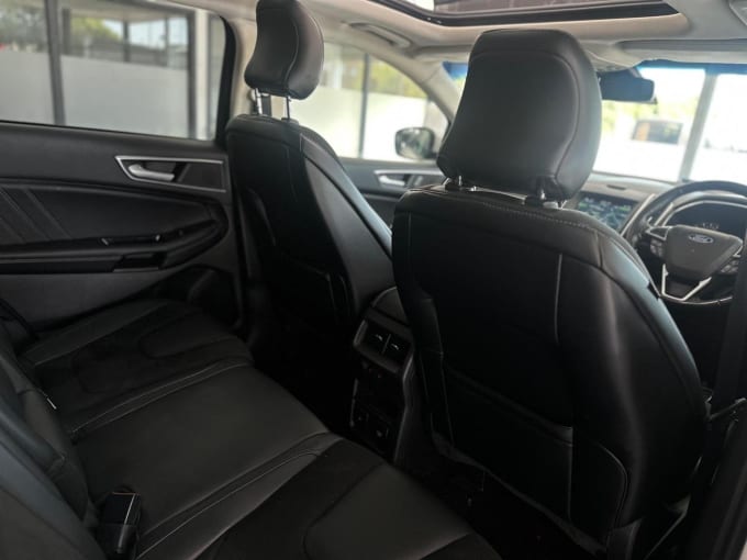 2017 Ford Edge