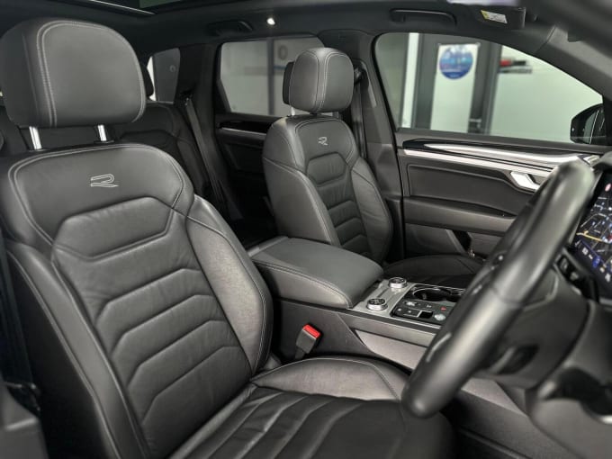 2022 Volkswagen Touareg