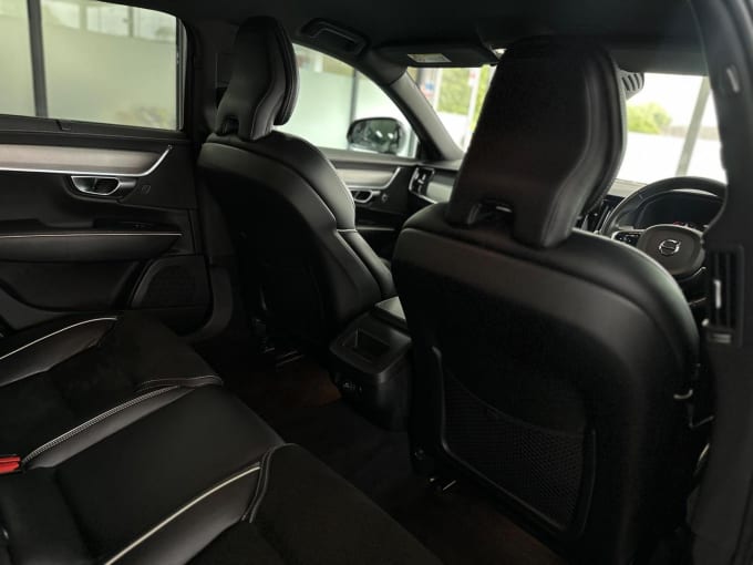 2019 Volvo S90