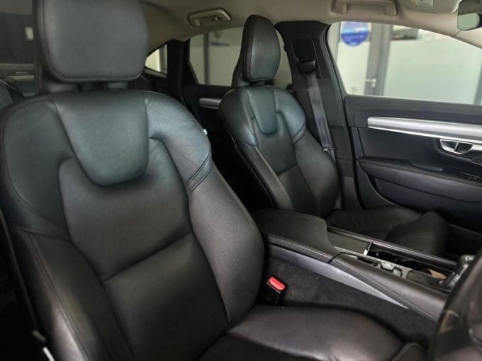 2020 Volvo S90