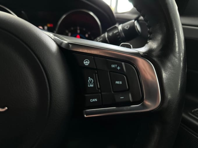 2017 Jaguar Xe