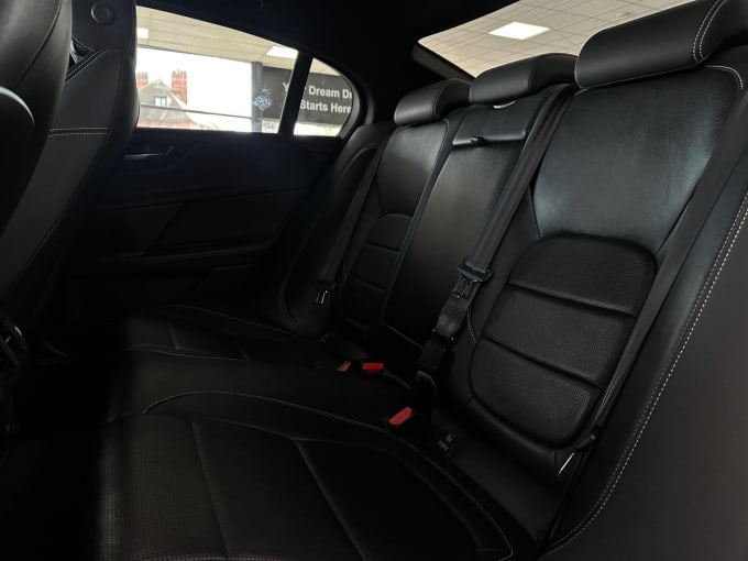 2017 Jaguar Xe