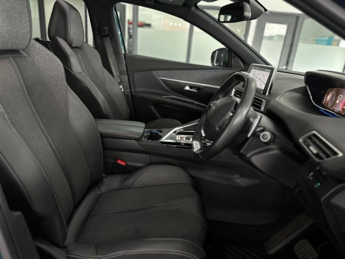 2020 Peugeot 5008