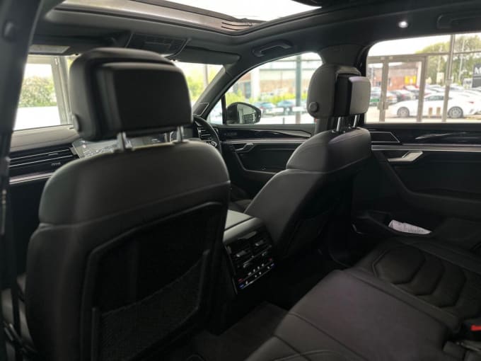 2022 Volkswagen Touareg