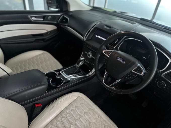 2017 Ford Edge