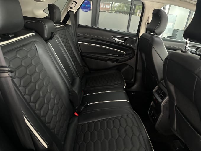 2017 Ford Edge