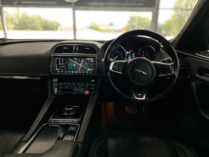 2018 Jaguar F-pace
