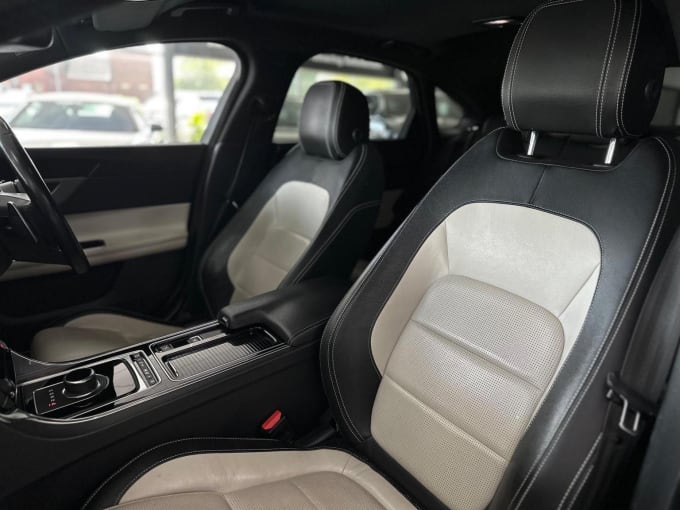 2017 Jaguar Xf