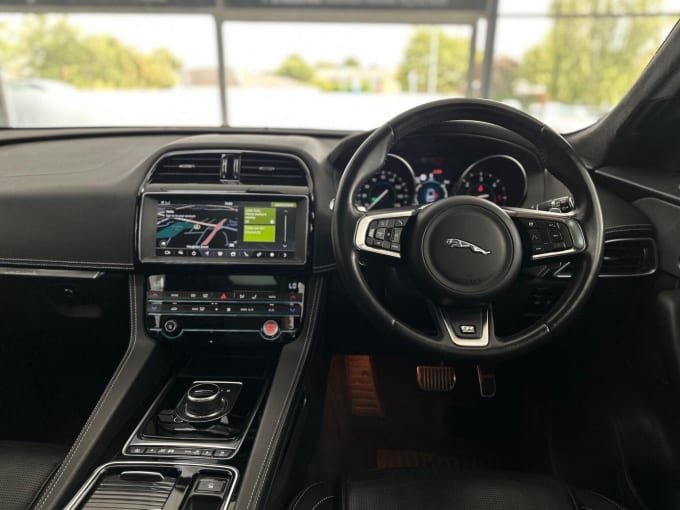 2018 Jaguar F-pace
