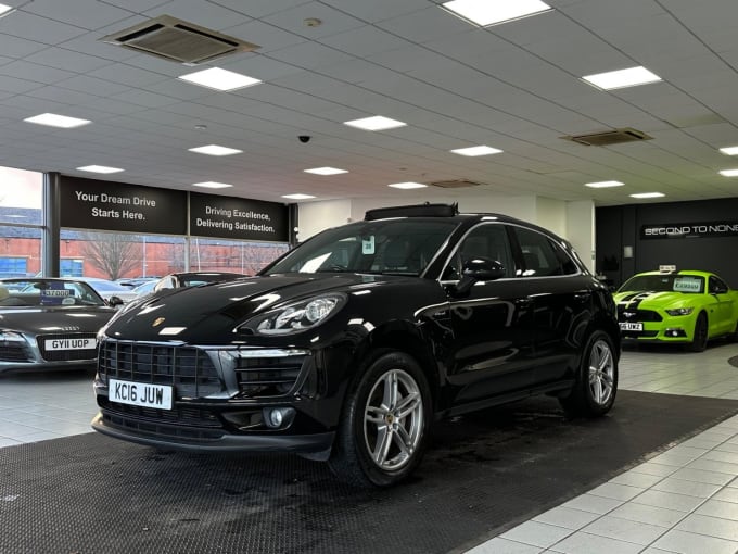 2016 Porsche Macan