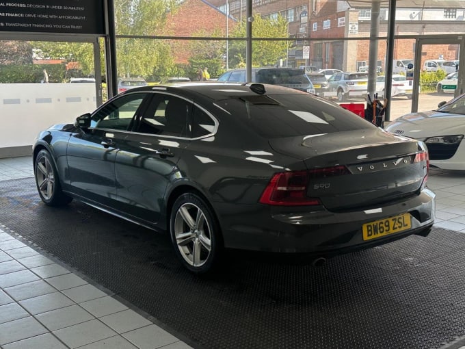 2020 Volvo S90