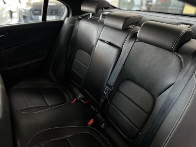 2017 Jaguar Xe