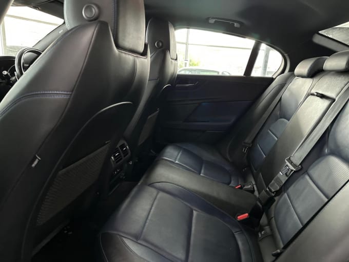 2017 Jaguar Xe