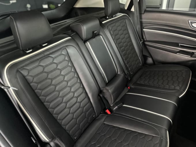 2017 Ford Edge