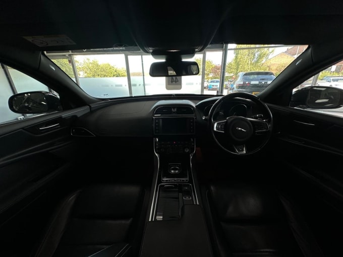 2017 Jaguar Xe