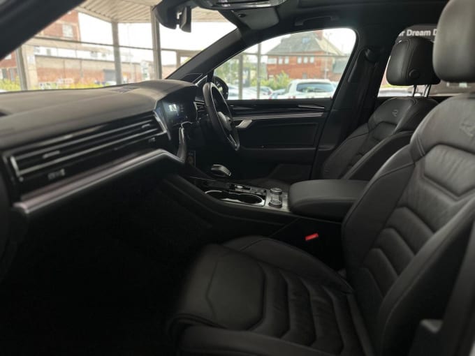 2022 Volkswagen Touareg