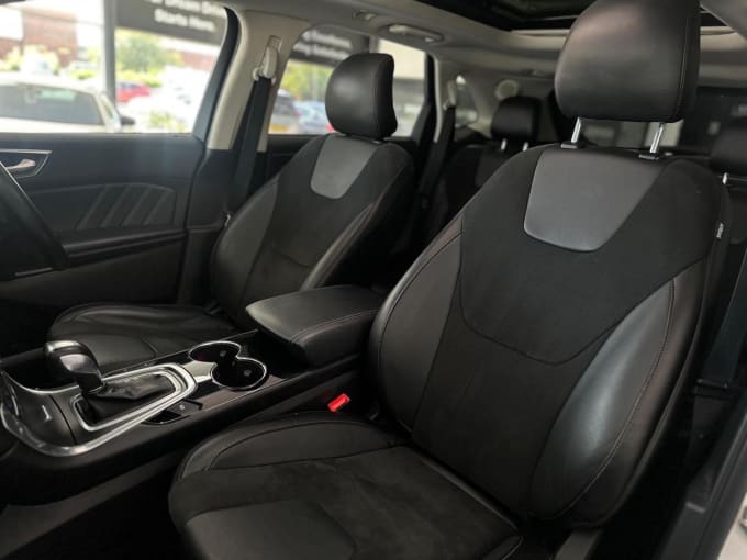 2017 Ford Edge