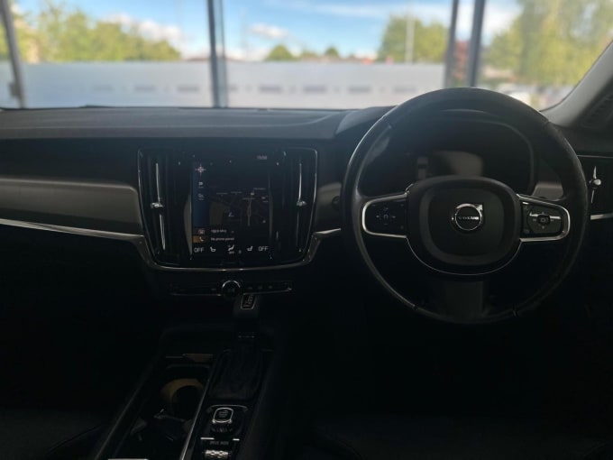 2020 Volvo S90