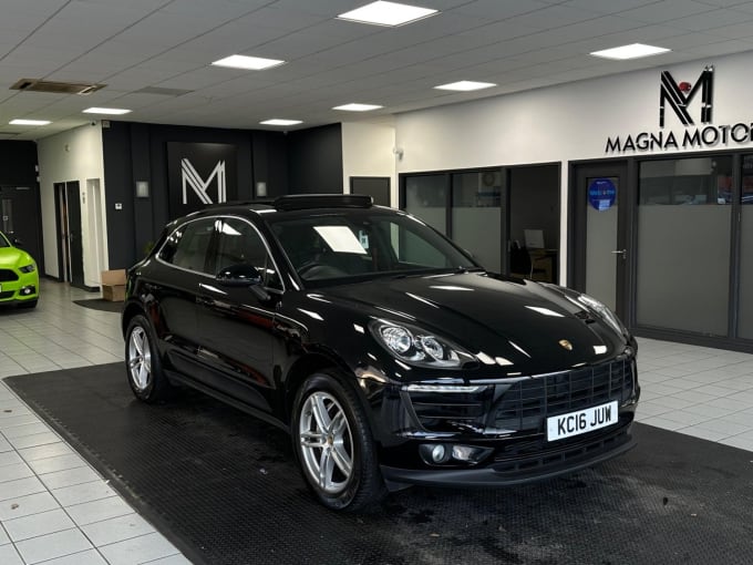 2016 Porsche Macan