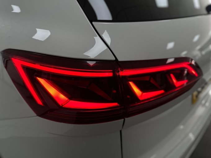 2022 Volkswagen Touareg