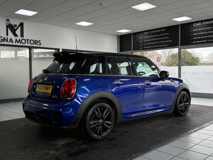 2019 Mini Hatch