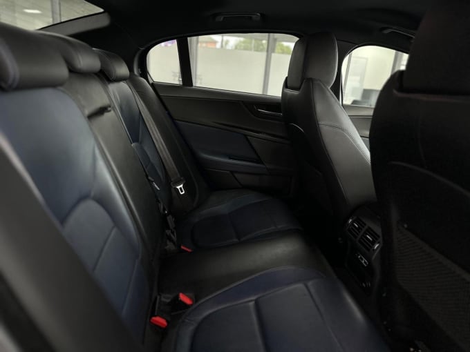 2017 Jaguar Xe