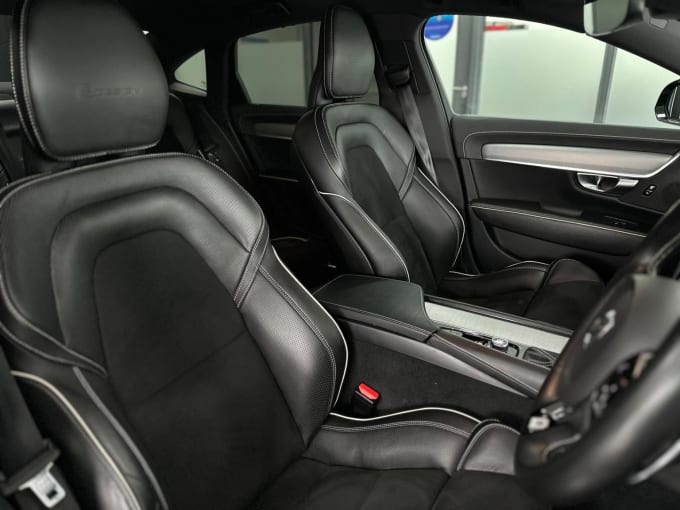 2019 Volvo S90