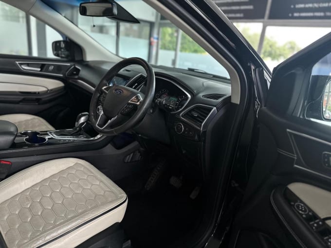 2017 Ford Edge