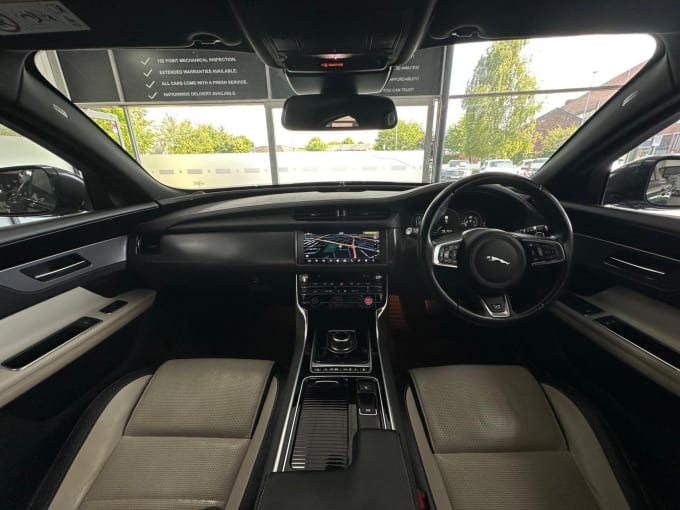 2017 Jaguar Xf