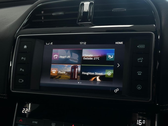 2017 Jaguar Xe